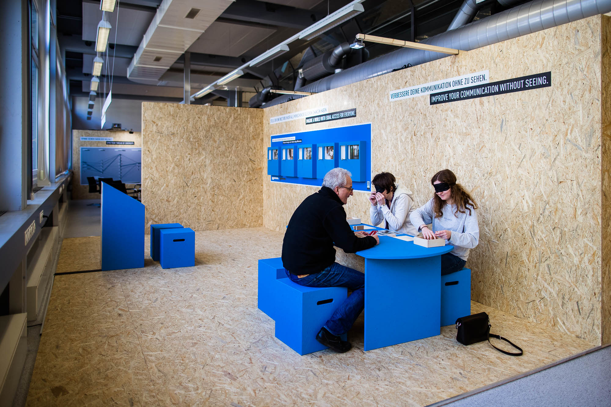 Export x3 1DX23060 Business 2020 Opening MOBI